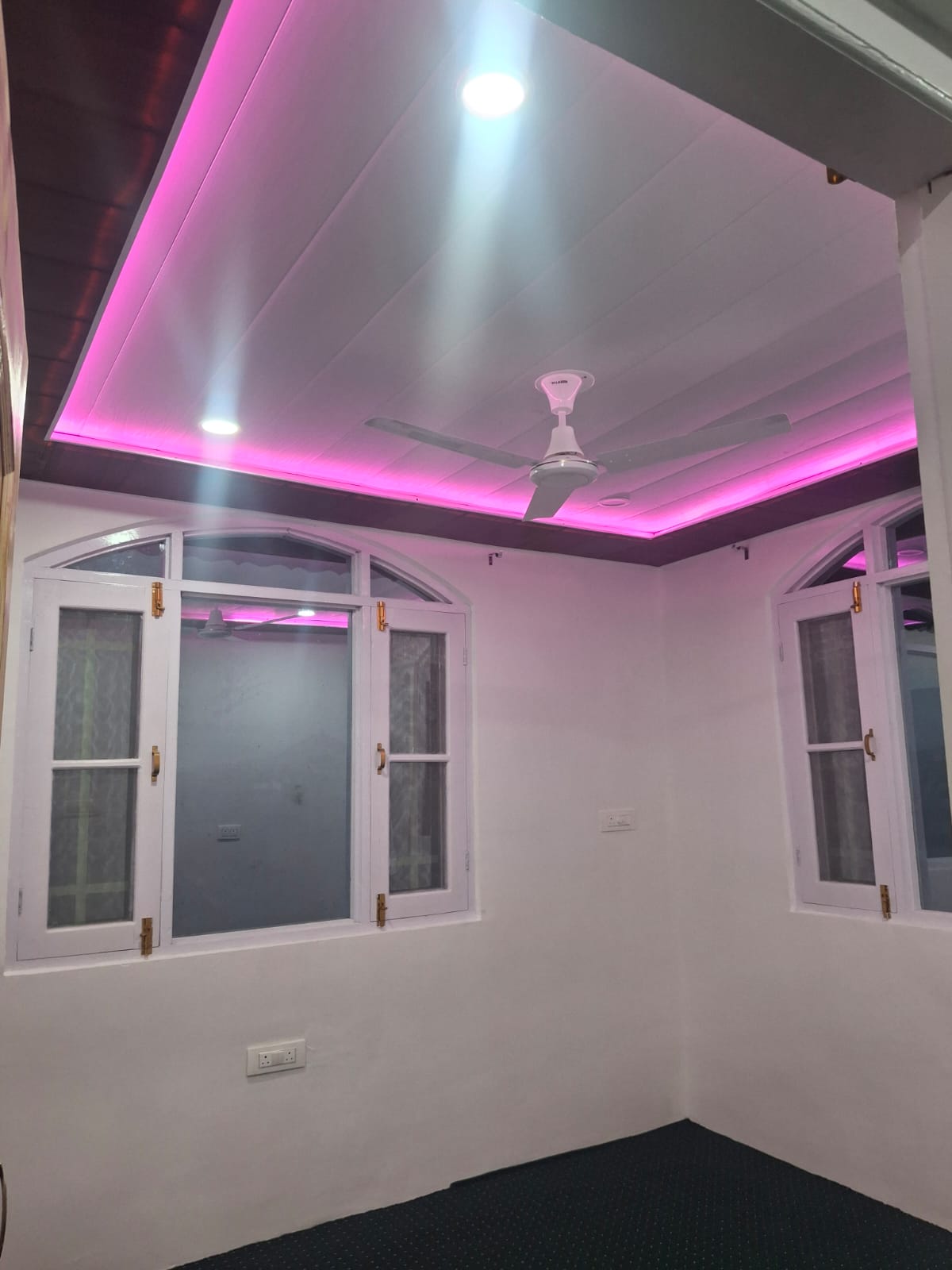 Gulzar Guest House - Tap to explore photos