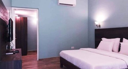 Greendale resort Room Type - Deluxe room with balcony