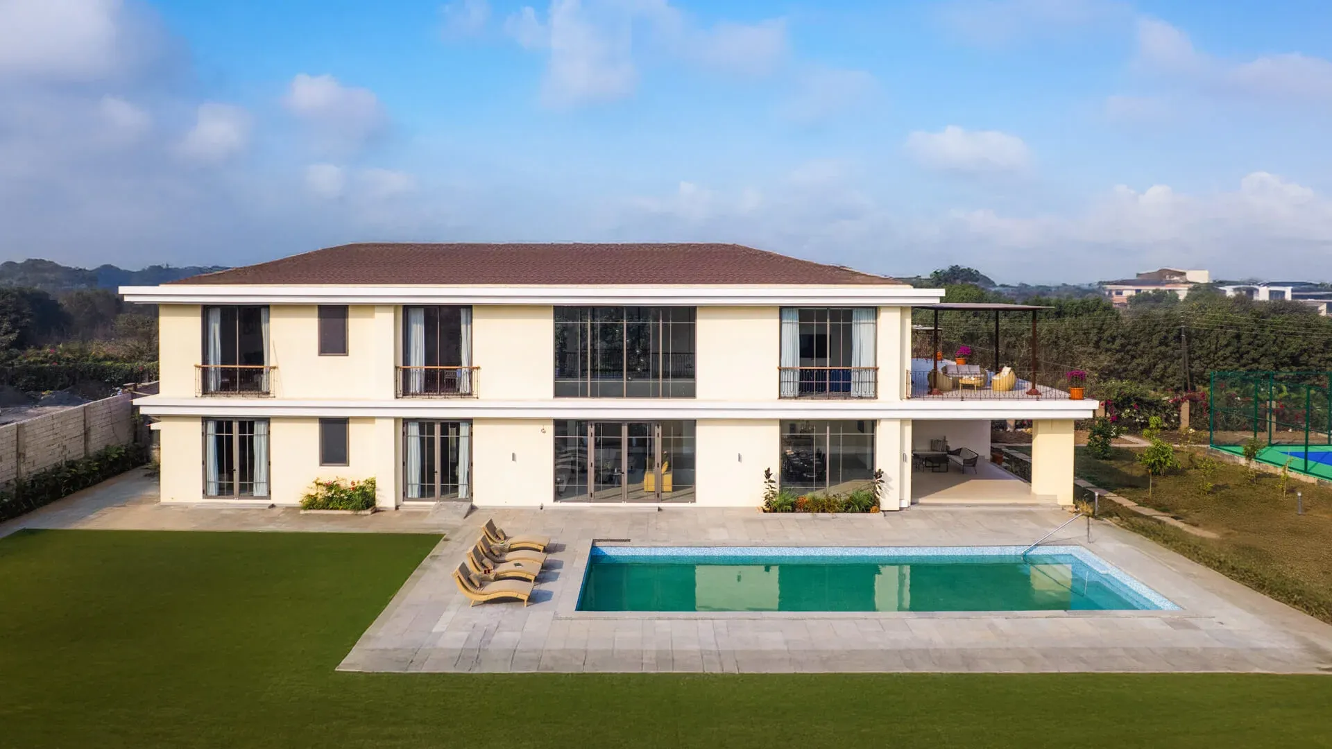 LohonoStays Ushta Villa