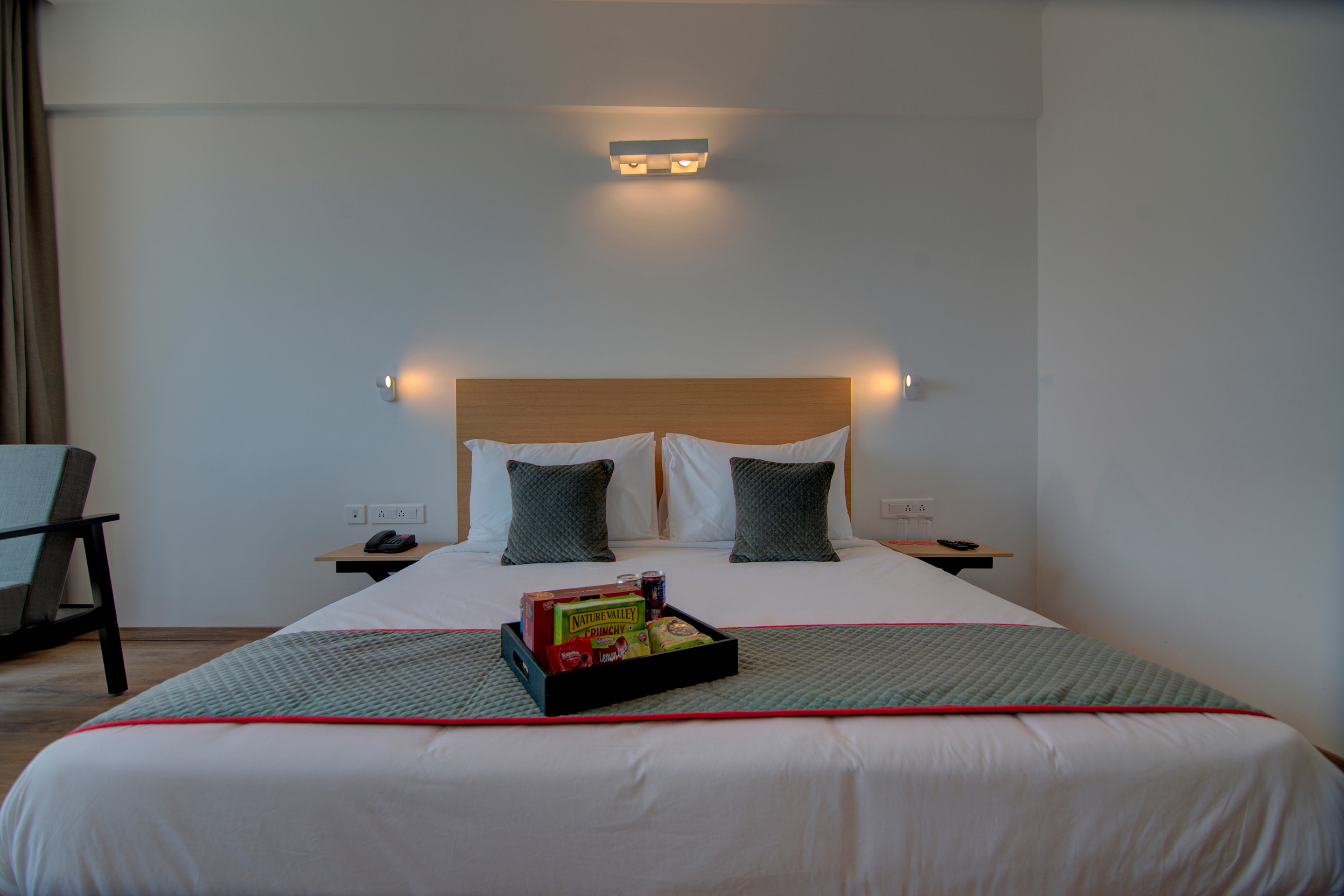 Townhouse OAK Hotel City Avenue - Tap to explore photos