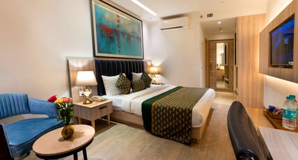 OPO The Royal Residency @ IGI Delhi Airport Room Type - Premium Room With Free Airport Pick up or Drop OPO The Royal Residency @ IGI Delhi Airport Room Type - Premium Room With Free Airport Pick up or Drop