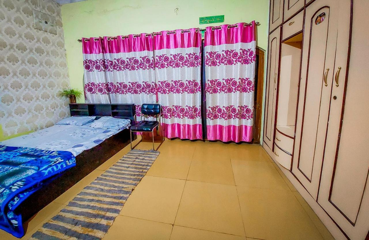 A1 K Homestay - Tap to explore photos