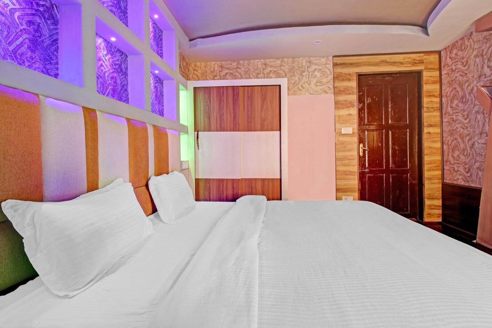 Gafora Guest House - Tap to explore photos