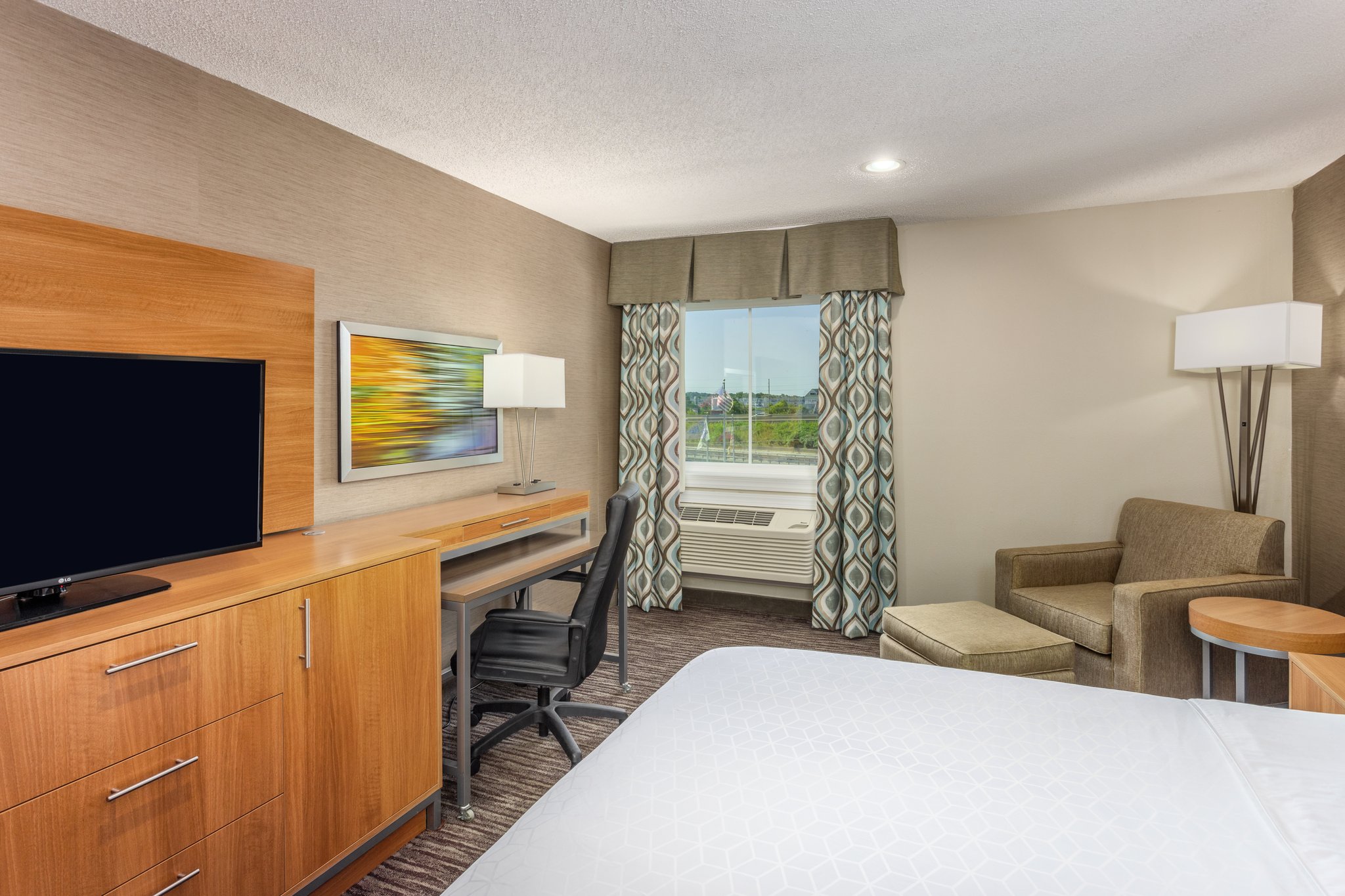 Holiday Inn Express Annapolis - Kent Island - Tap to explore photos