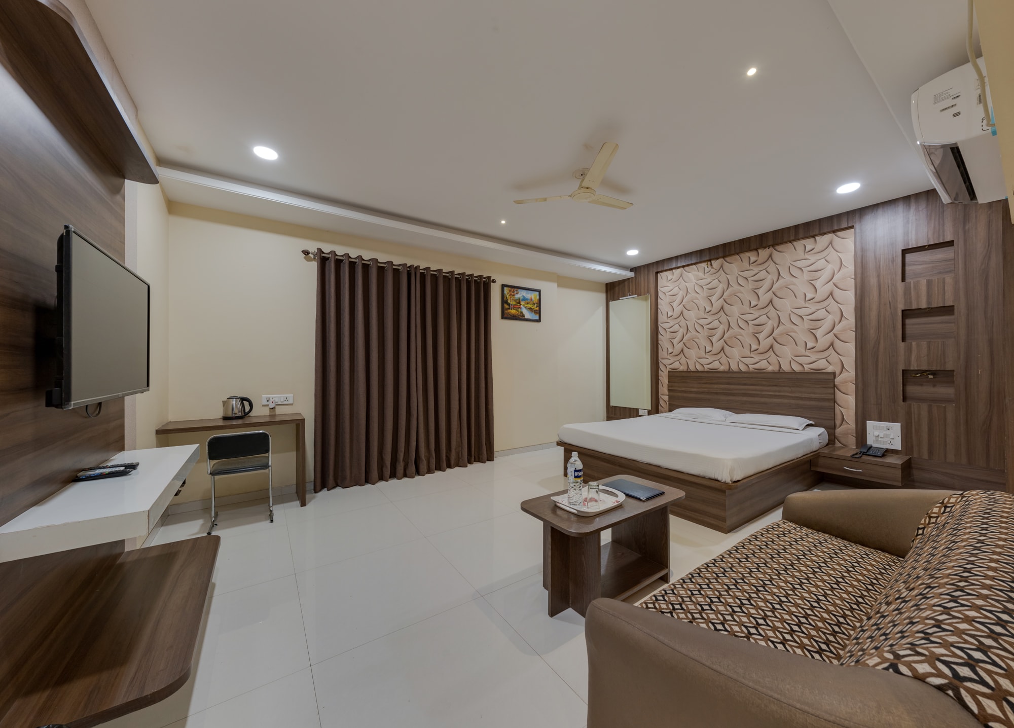 Hotel Royal Palace, Karad - Tap to explore photos