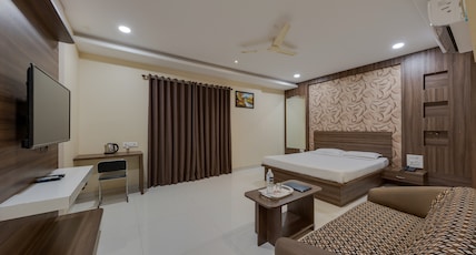 Hotel Royal Palace, Karad Room Type - Executive Non AC Hotel Royal Palace, Karad Room Type - Executive Non AC