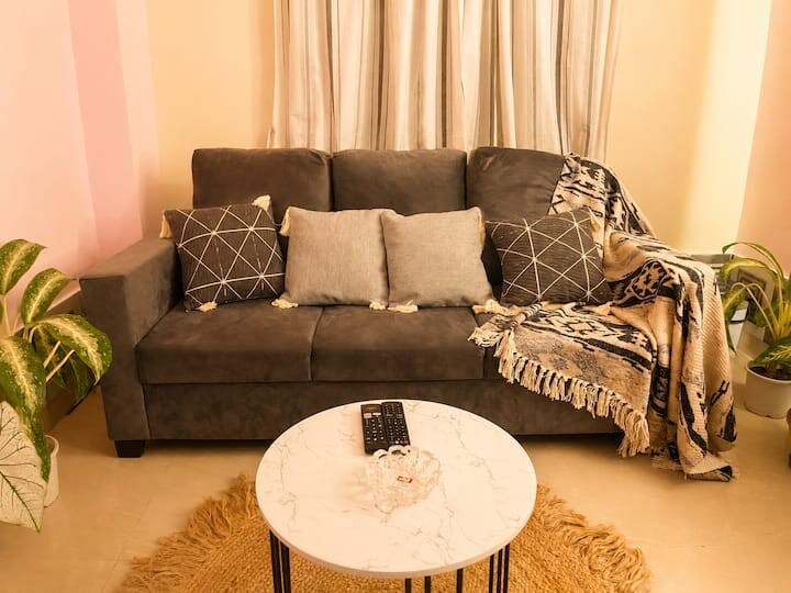 Mukundapur 2BHK Comfy Flat | R N Tagore hospital - Tap to explore photos
