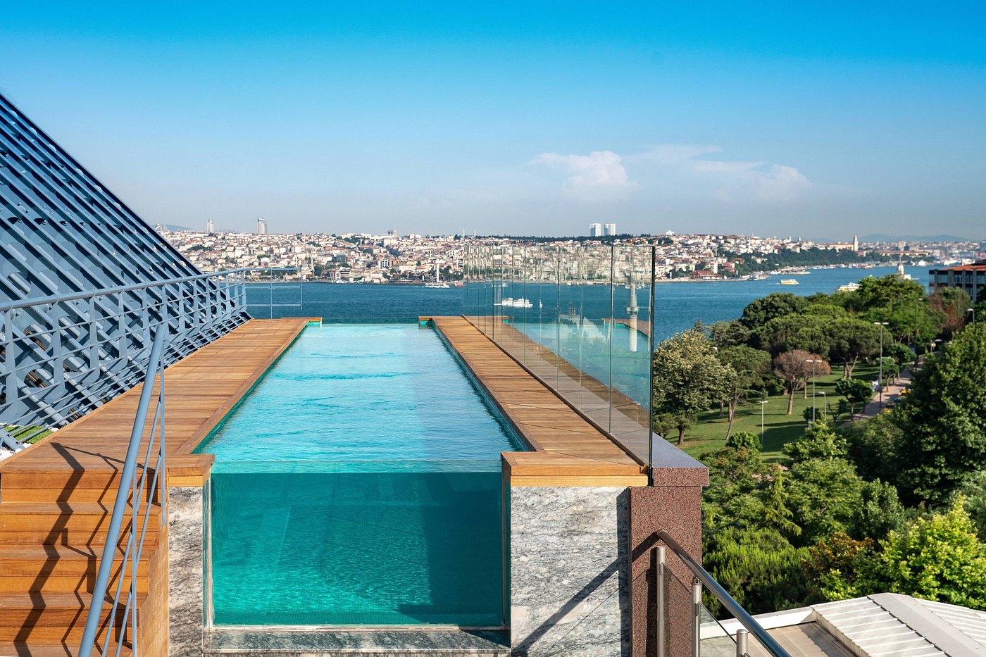 The Ritz-Carlton, Istanbul - Tap to explore photos