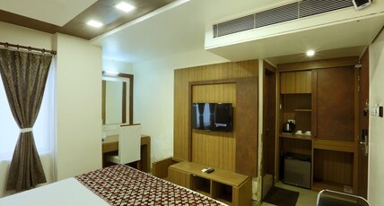 Hotel SJ International Room Type - Executive Double Room With Workdesk