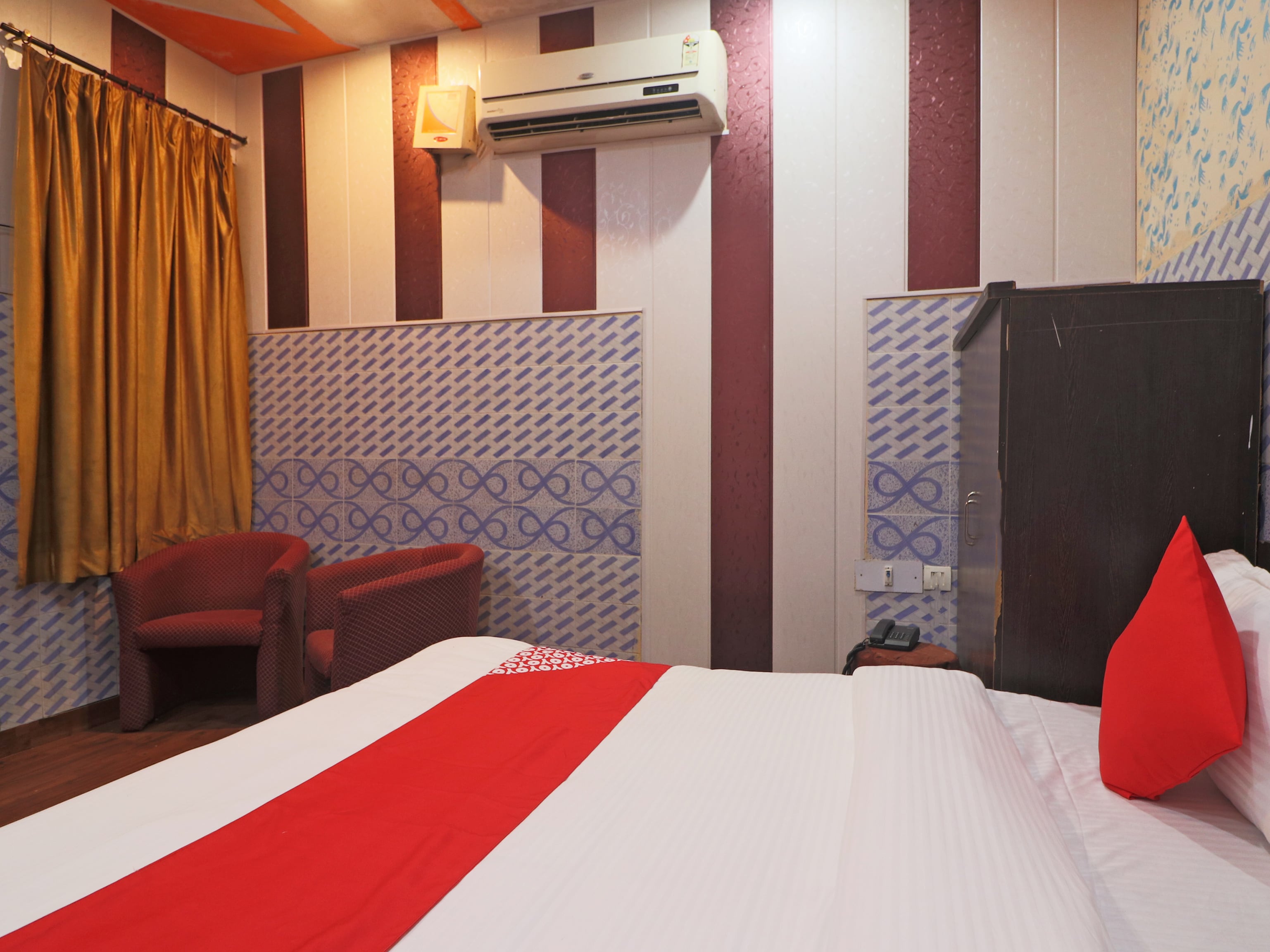 Hotel O Moon Hotel - Tap to explore photos