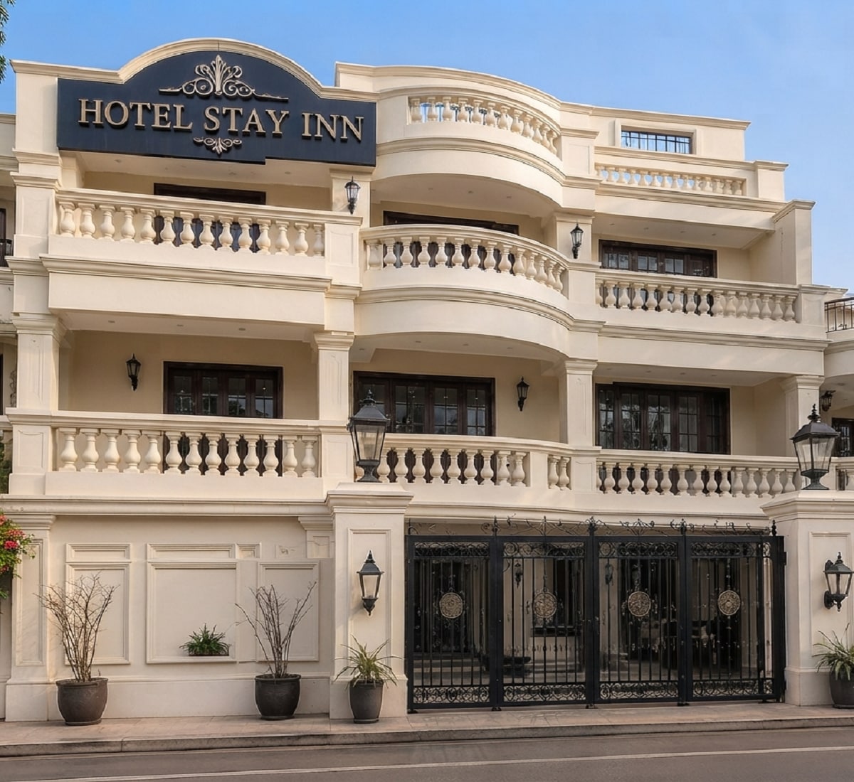 Hotel Stay Inn Near Mithai Wala - Tap to explore photos