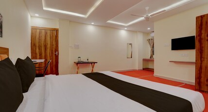 Super Townhouse Hill View Road Bariatu Formerly Hotel Hill Top Room Type - Deluxe