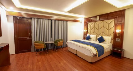 Chhutuk Heights Room Type - Premium Room Balcony with River View