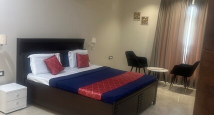 Ginger Garlic Chandigarh Room Type - Bedroom 201