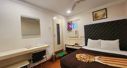 Hotel Al Sana 550 meters from Esplanade Metro Room Type - Deluxe Ac Room with Free Wifi Hotel Al Sana 550 meters from Esplanade Metro Room Type - Deluxe Ac Room with Free Wifi