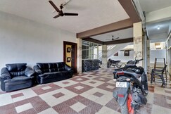 Hotel O SESHADRI HOMESTAY