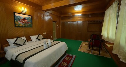 Tawang Holiday Room Type - Deluxe room