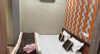 Hotel Umesh Room Type - Deluxe Room