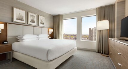 DoubleTree Suites by Hilton Hotel Boston - Cambridge Room Type - 1 KG BED SUITE W SOFA BED