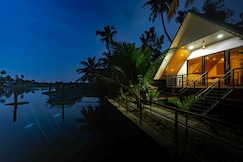 Liara Waterfront Cottage