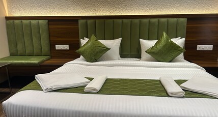 Ashirwad Retreat-A business Class Hotel Room Type - Suite