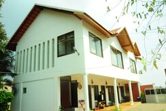 Mountain Valley Homestay | Rooms & Caretaker