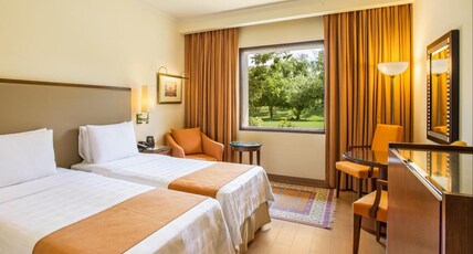 Trident Agra Room Type - Deluxe Garden View - Twin