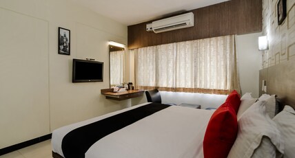 Shiva grand Room Type - Deluxe Room AC