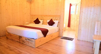 HillTop Pangoot Room Type - Deluxe Room