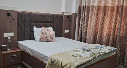 Elvora Heights | BCS New Shimla Room Type - Deluxe King Room