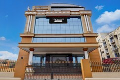 Super Townhouse Koyambedu Formerly Royal Plaza