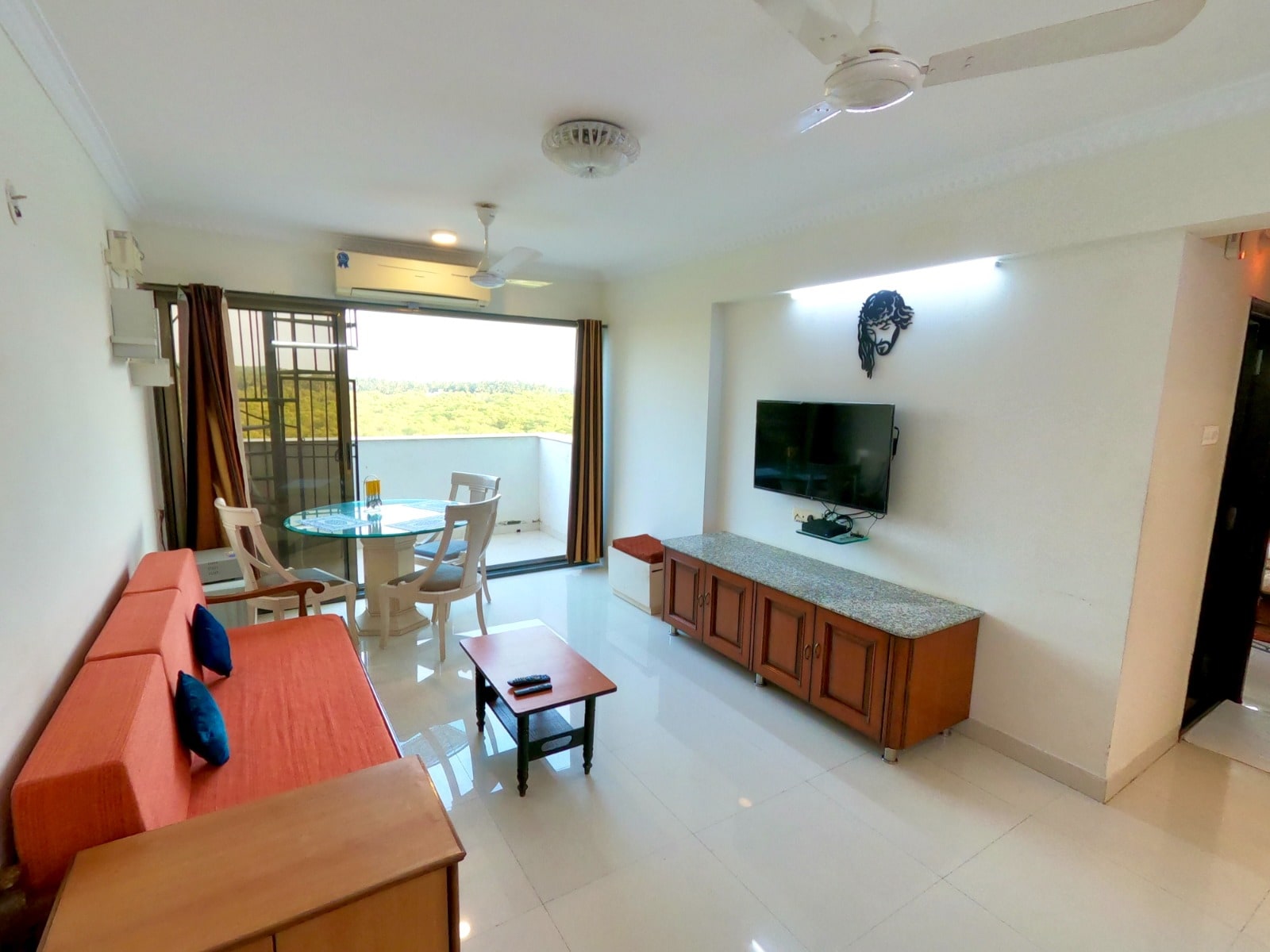 Rosa 2 BHK Pvt Terrace WiFi 15 min to beach - Tap to explore photos