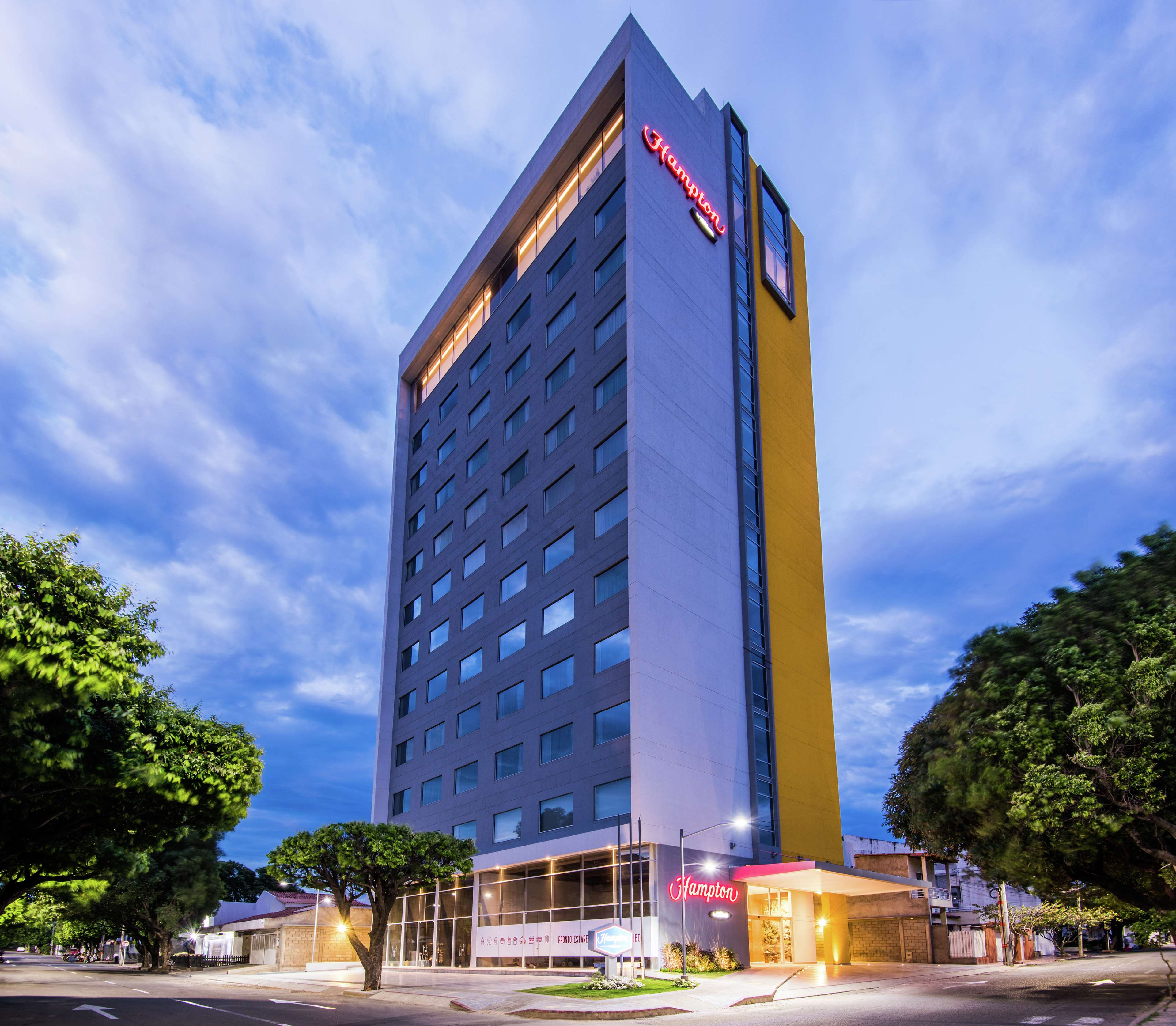 Hampton By Hilton Cucuta - Tap to explore photos