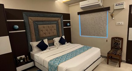 KS PAYING GUEST HOUSE Room Type - Superior King Room