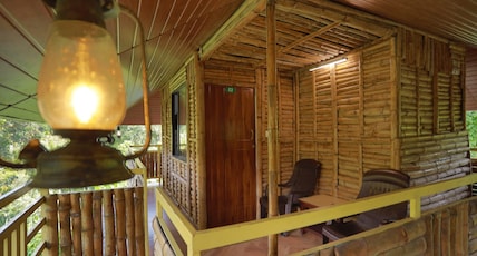 Bestinn Leisure Chalona Munnar Room Type - Wooden Hut Room
