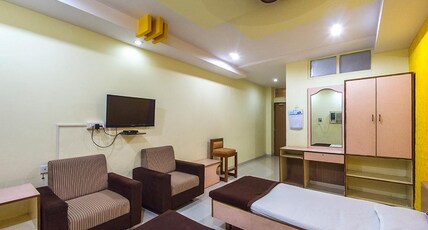 Hotel Uma Executive Room Type - Deluxe AC Room