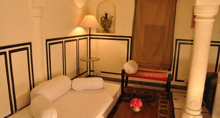 Hotel Chobdar Haveli Room Type - Blue Room