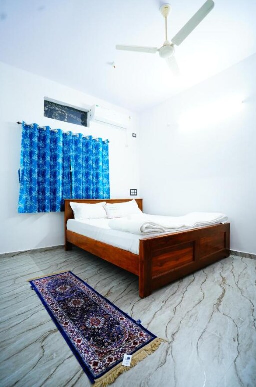 Siri Guest House Hampi - Tap to explore photos