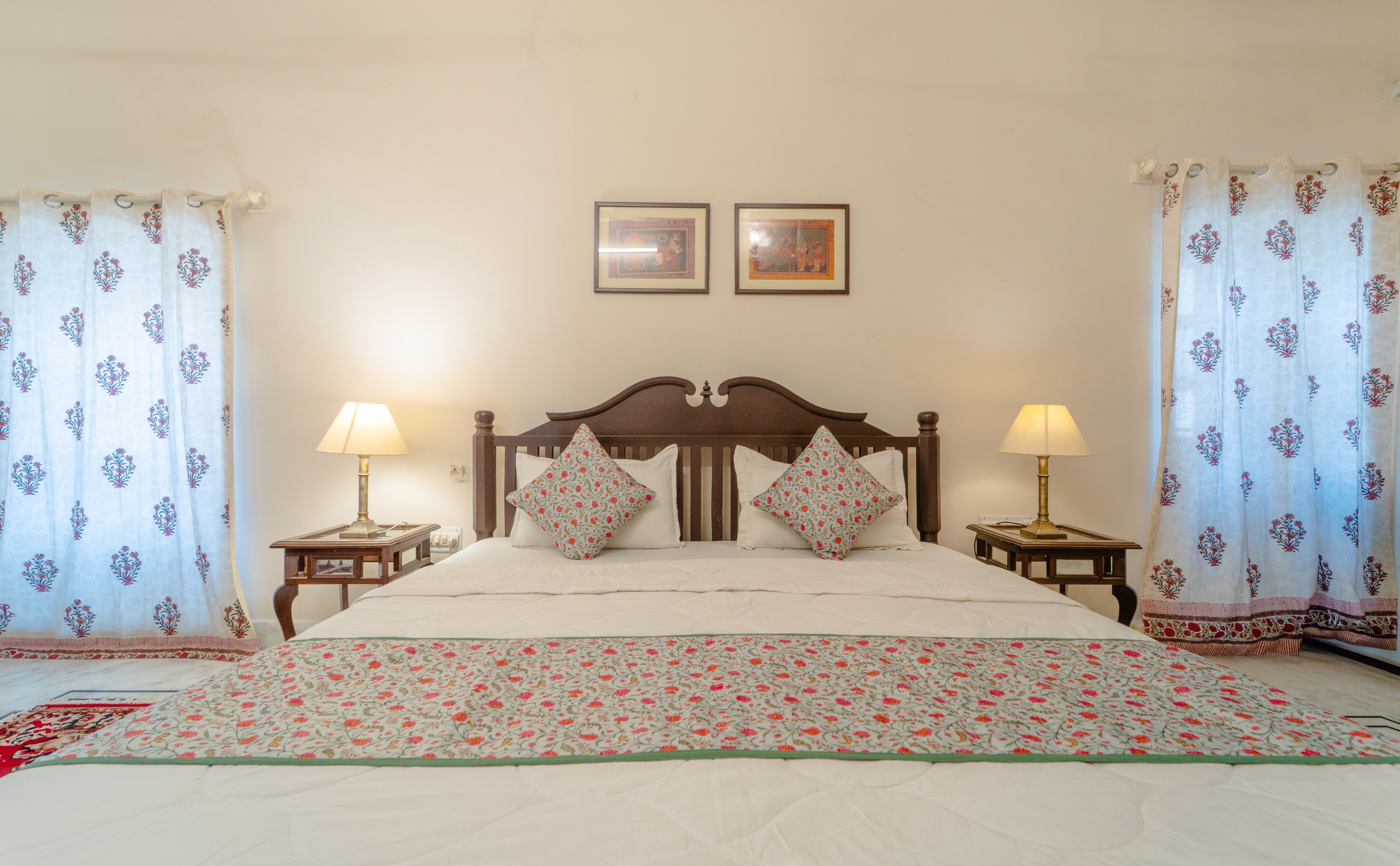 Rajmahal 15th century palace Suite1br|by Homeyhuts - Tap to explore photos