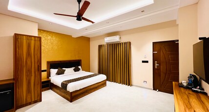 Thayamkery's Royal inn Room Type - Executive Room