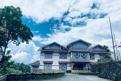 Hotel Red Palace