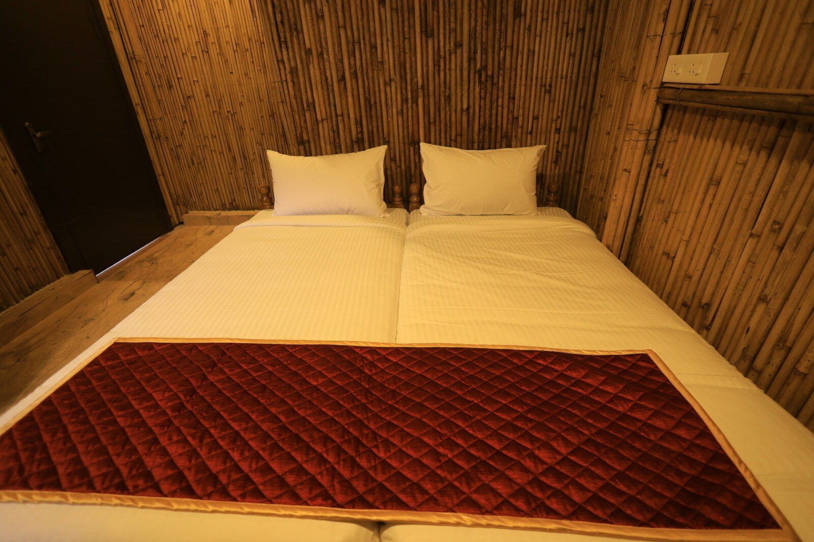SARAVANA BEACH RESORT - Tap to explore photos