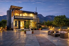 The Nivaas At Berhin's Farmstay - Luxury Villa With Private Pool in Ajmer