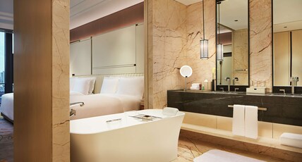 Conrad Tianjin Room Type - 2 QUEEN DELUXE COURTYARDVW