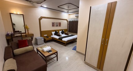 HOTEL JAWAHAR Room Type - Premium AC Room