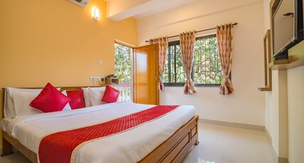 di Casa Resort Room Type - Deluxe Room AC  ( with Balcony )