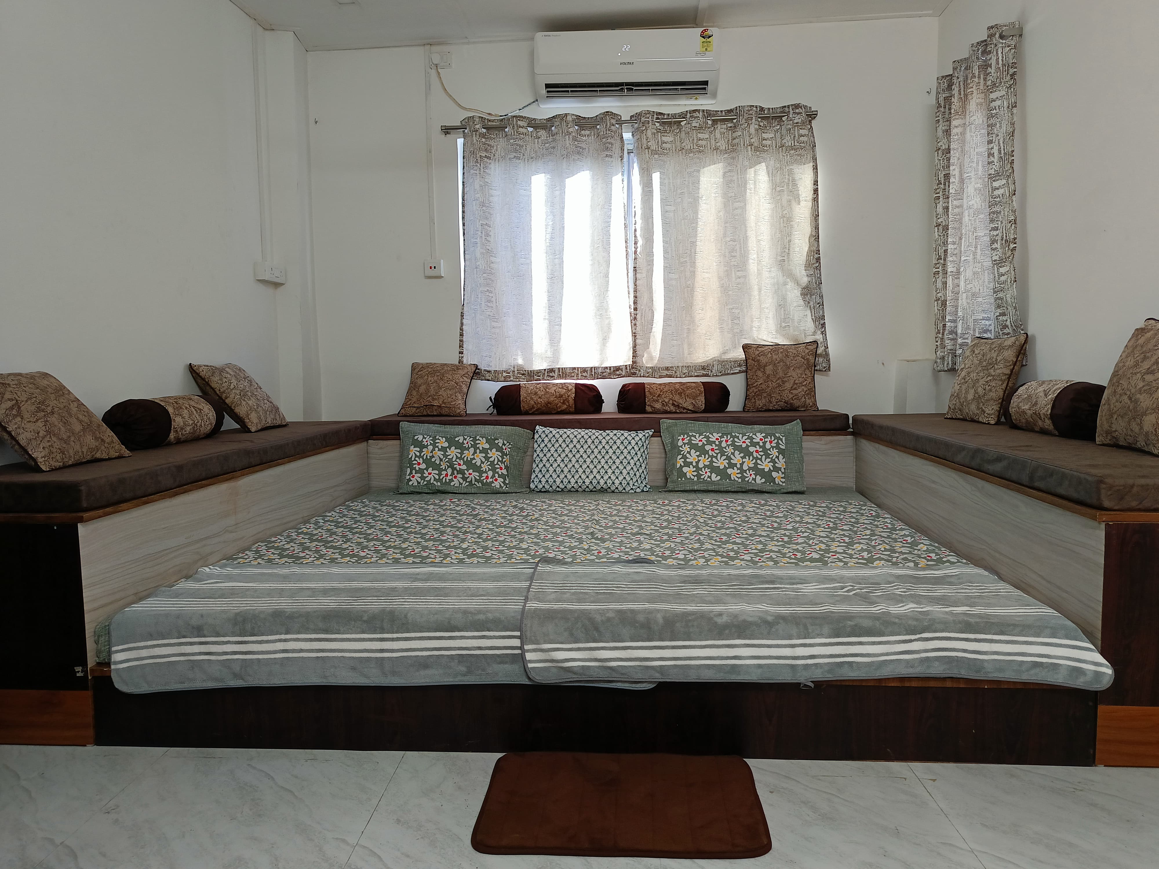 StayBliss Homestay - Tap to explore photos