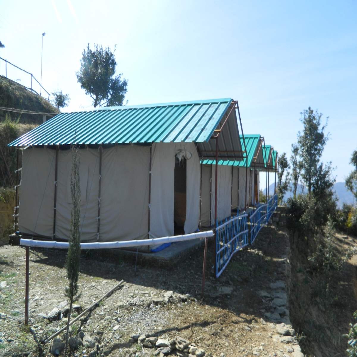 MAAKOT HILLS - Tap to explore photos