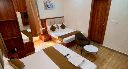 Om divine Room Type - Family Room With Temple View