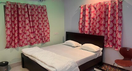 Sujata Villa Guest House Room Type - Ac Deluxe Premium room